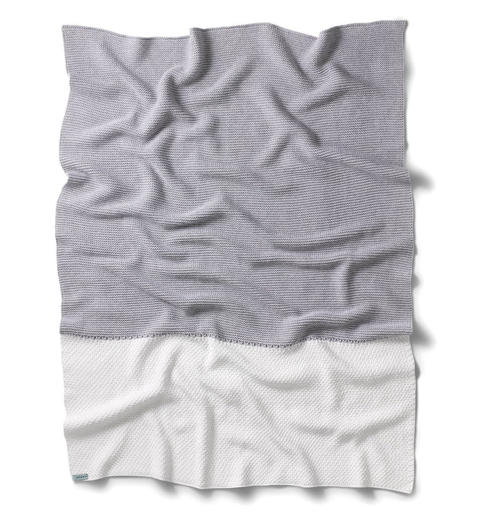 Naturally soft knitted blanket